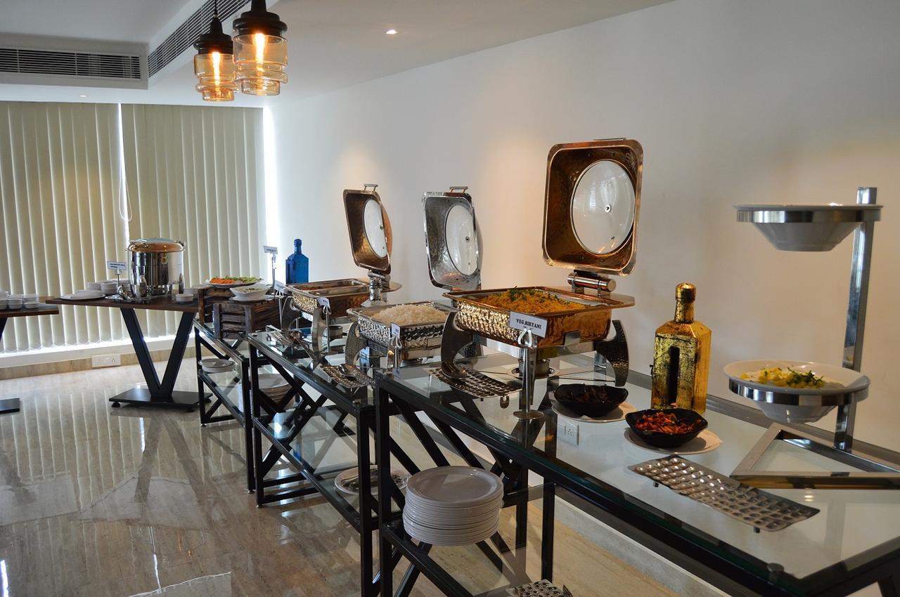 Vivid A Boutique Hotel Tiruchirappalli Ngoại thất bức ảnh