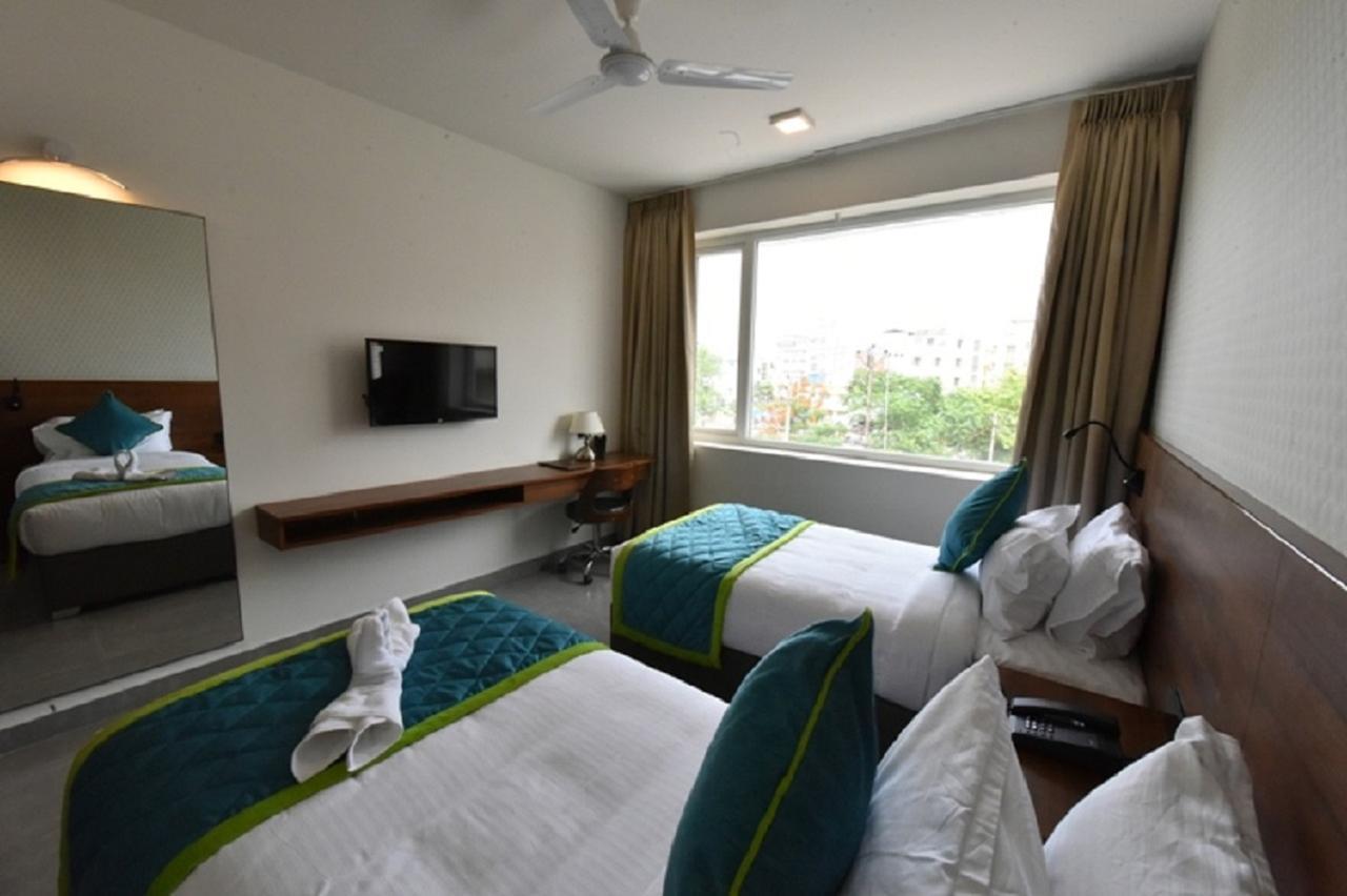 Vivid A Boutique Hotel Tiruchirappalli Ngoại thất bức ảnh