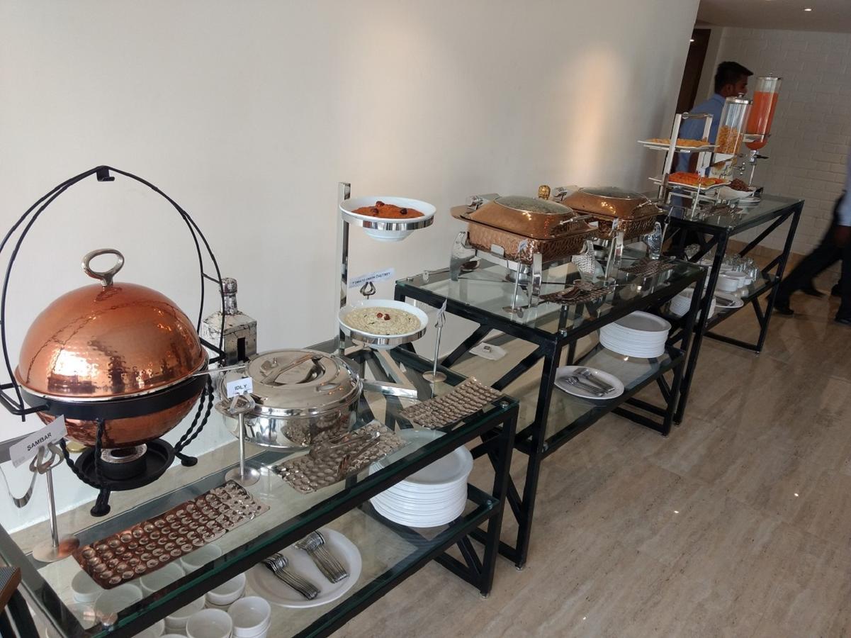 Vivid A Boutique Hotel Tiruchirappalli Ngoại thất bức ảnh
