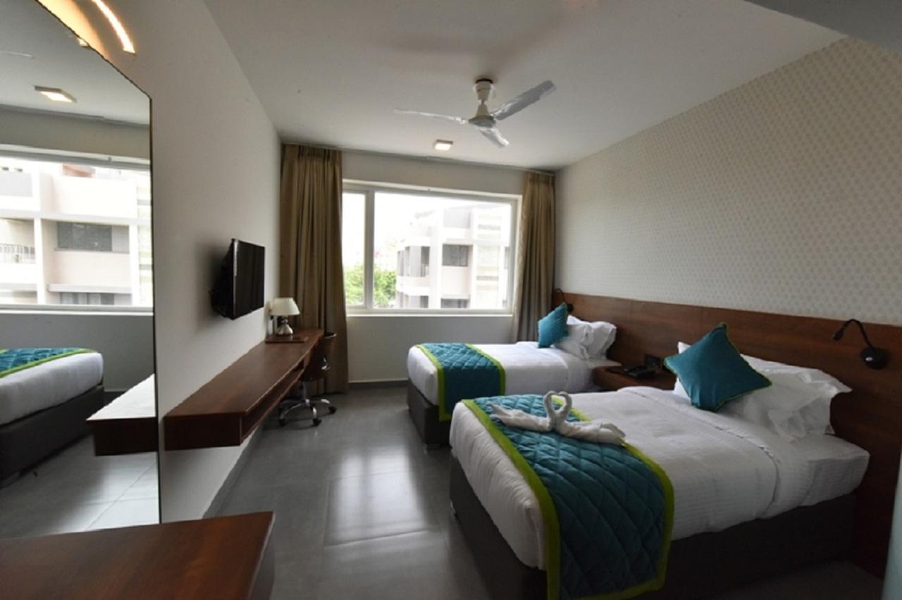 Vivid A Boutique Hotel Tiruchirappalli Ngoại thất bức ảnh