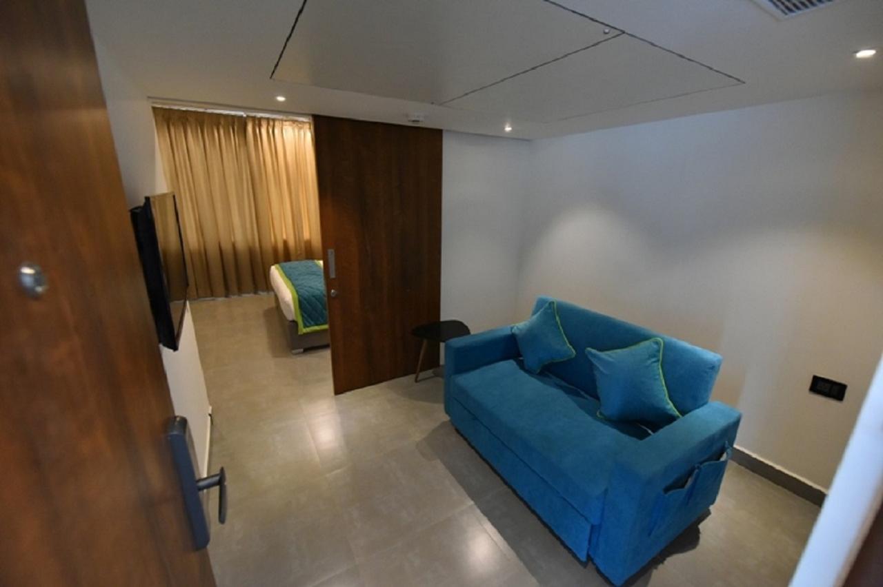 Vivid A Boutique Hotel Tiruchirappalli Ngoại thất bức ảnh