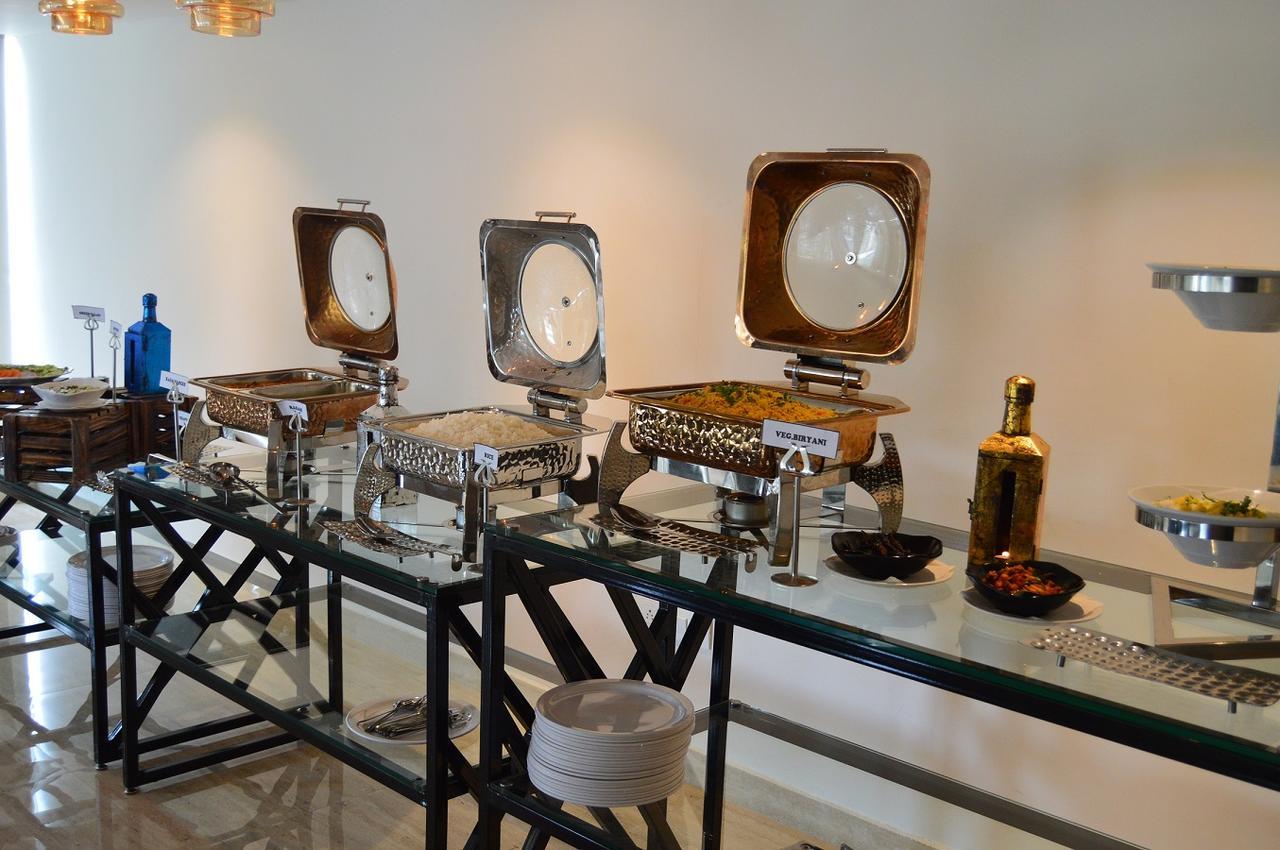 Vivid A Boutique Hotel Tiruchirappalli Ngoại thất bức ảnh