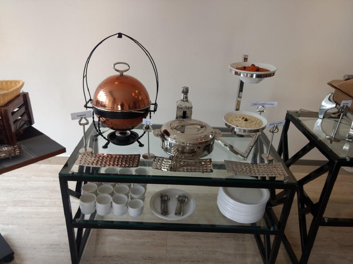 Vivid A Boutique Hotel Tiruchirappalli Ngoại thất bức ảnh