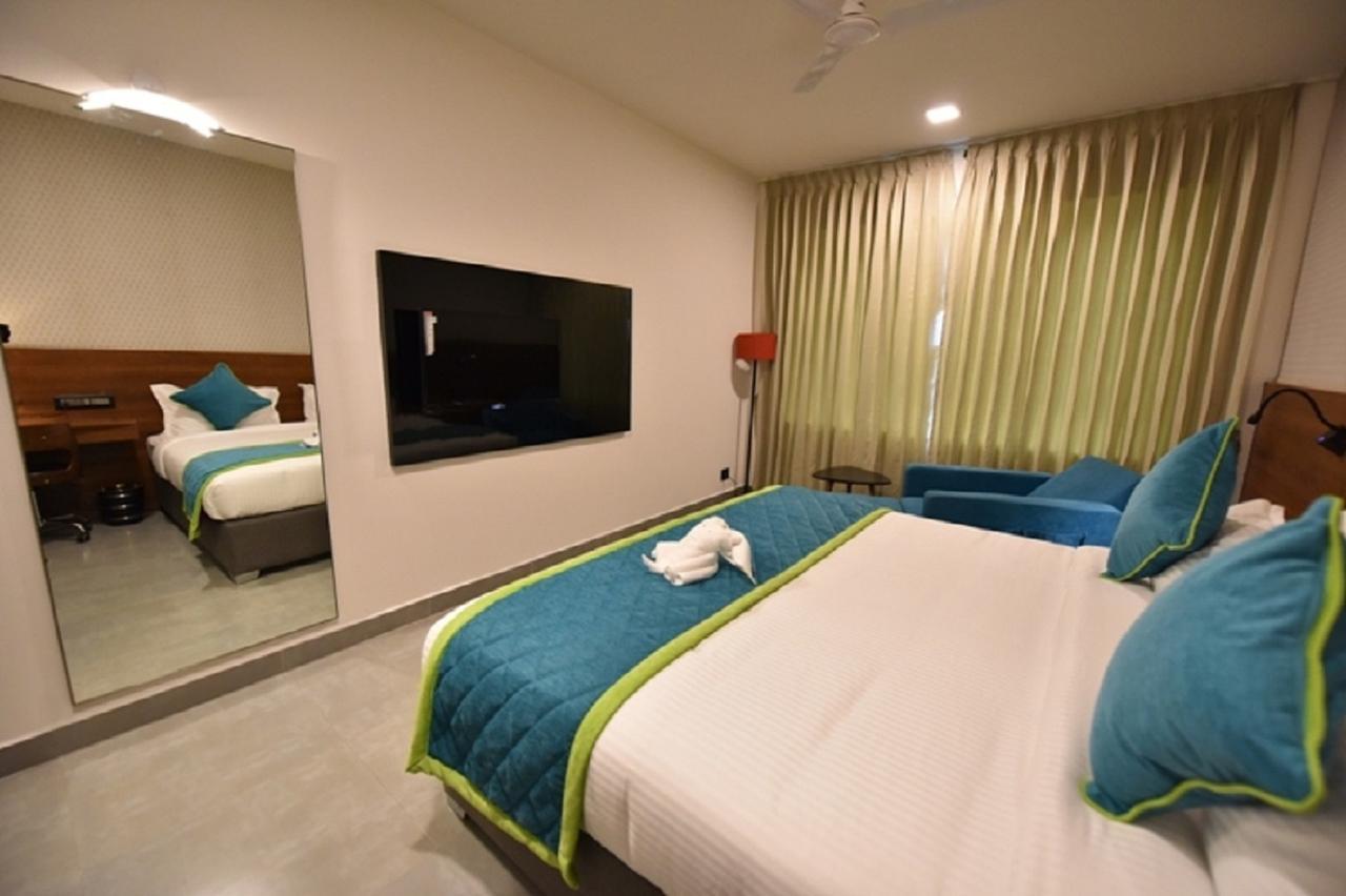 Vivid A Boutique Hotel Tiruchirappalli Ngoại thất bức ảnh